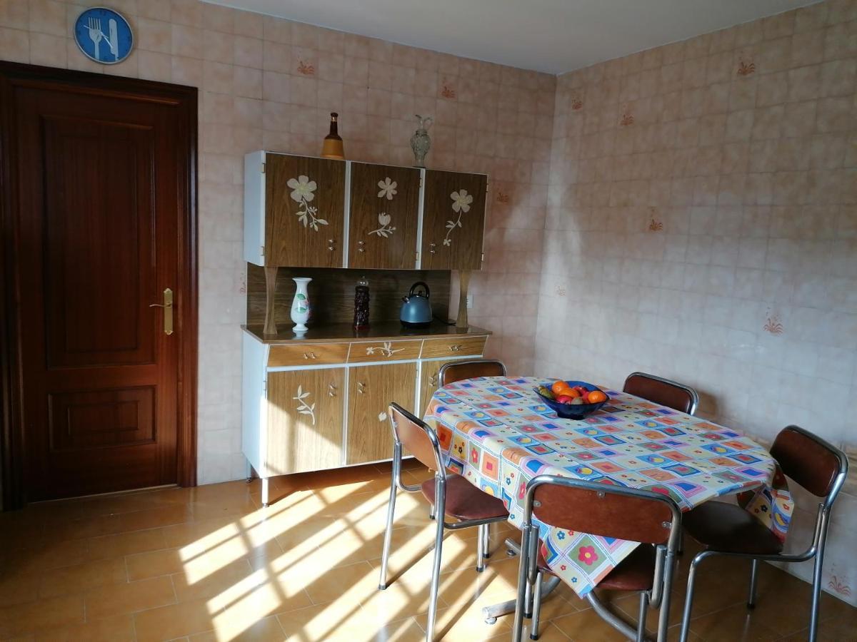 Alojamiento cerca de Padrón Santa María Exterior foto
